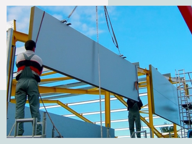 Монтаж сэндвич-панелей в изобильном от 623 руб.