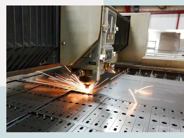 Лазерная резка металла в изобильном от 623 руб.